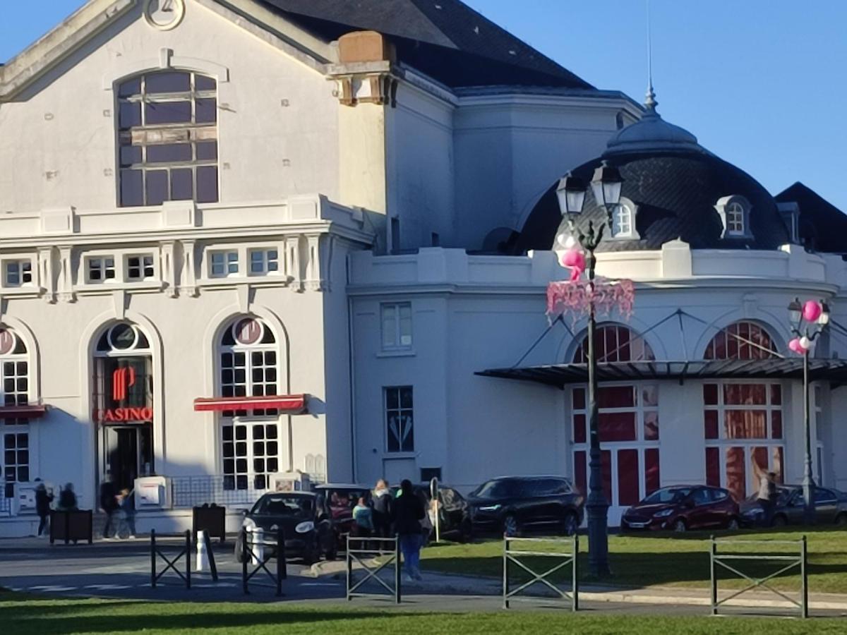 Un Nid D ' Amour Cabourg Exteriér fotografie