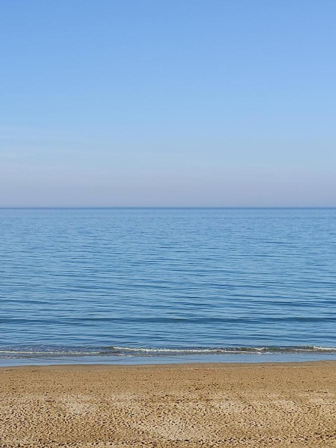 Un Nid D ' Amour Cabourg Exteriér fotografie